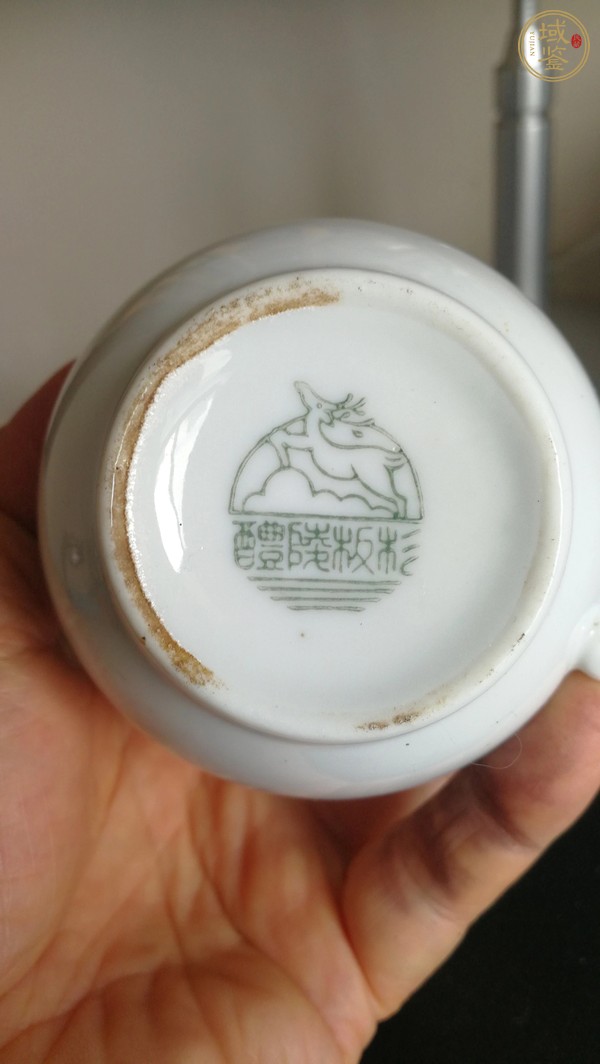 古玩陶瓷執(zhí)杯真品鑒賞圖