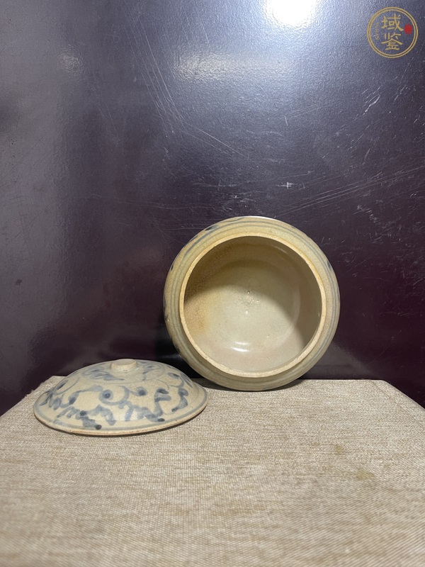 古玩陶瓷青花纏枝花卉紋蓋罐真品鑒賞圖