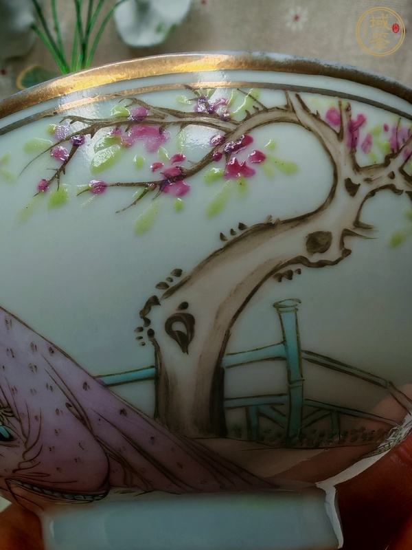 古玩陶瓷粉彩仕女人物茶碗真品鑒賞圖