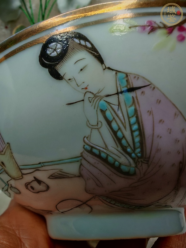 古玩陶瓷粉彩仕女人物茶碗真品鑒賞圖