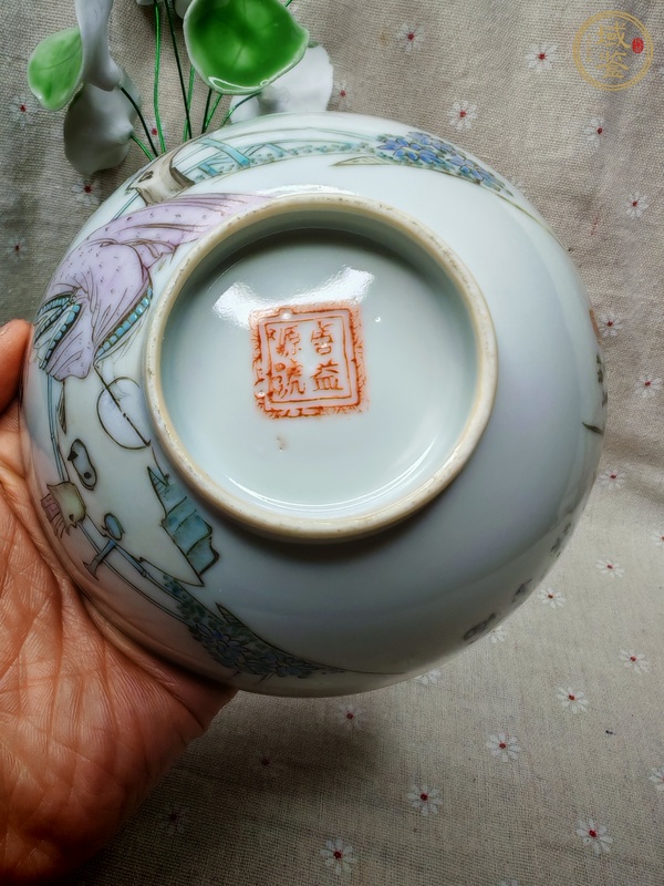 古玩陶瓷粉彩仕女人物茶碗真品鑒賞圖