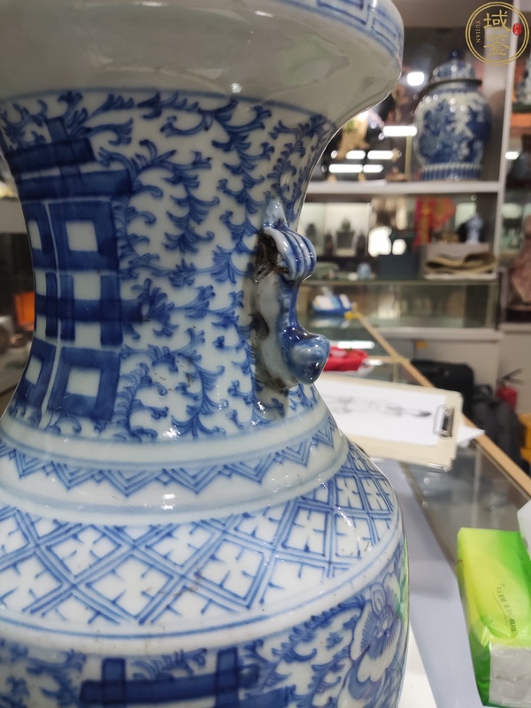古玩陶瓷青花淡描花卉紋喜字撇口瓶拍賣，當(dāng)前價格4588元
