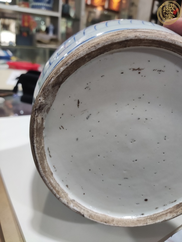 古玩陶瓷青花淡描花卉紋喜字撇口瓶真品鑒賞圖