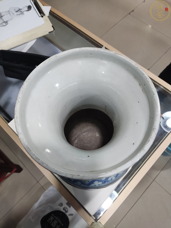 古玩陶瓷青花淡描花卉紋喜字撇口瓶拍賣，當(dāng)前價格4588元