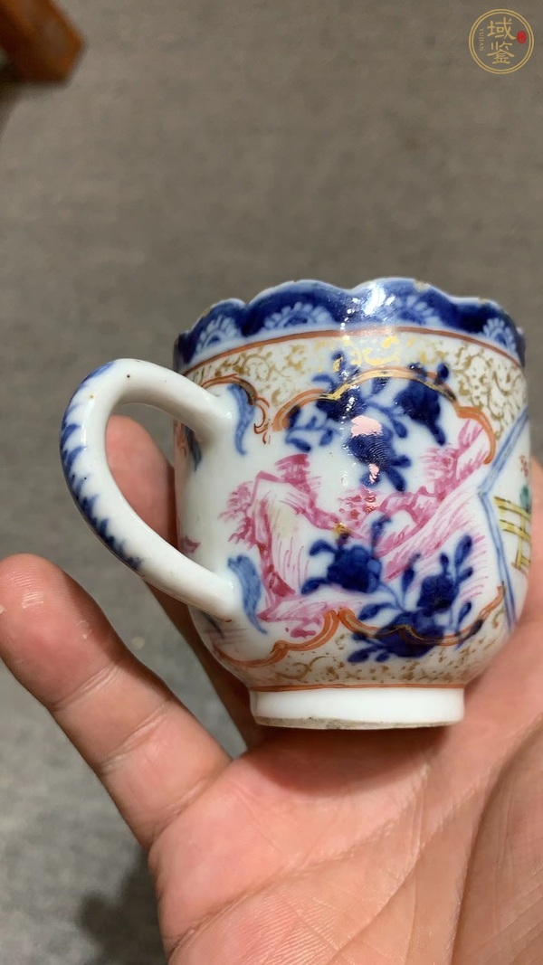 古玩陶瓷青花花卉粉彩人物把杯真品鑒賞圖