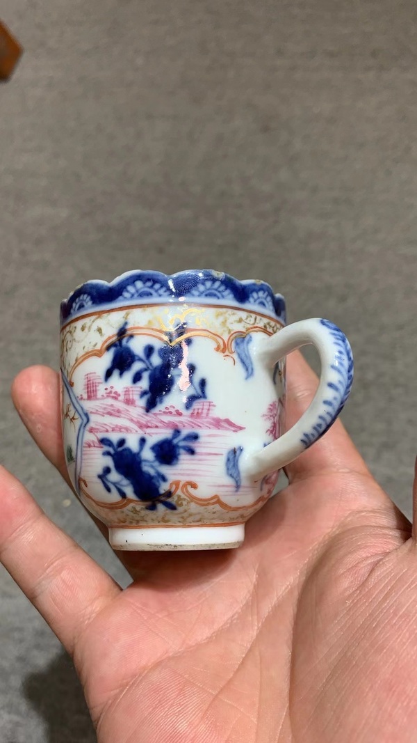 古玩陶瓷青花花卉粉彩人物把杯拍賣，當(dāng)前價(jià)格1200元