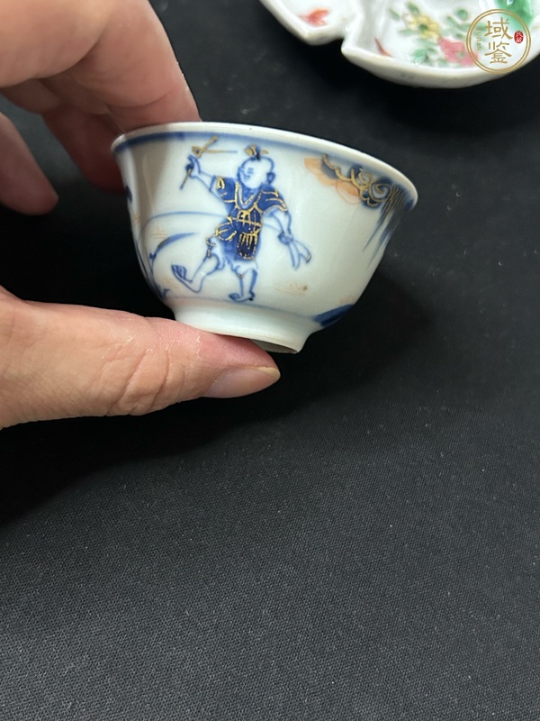 古玩陶瓷青花描金牧牛圖茶杯真品鑒賞圖