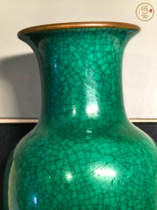 古玩陶瓷綠哥釉觀音瓶真品鑒賞圖