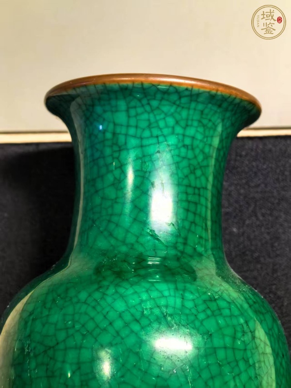 古玩陶瓷綠哥釉觀音瓶真品鑒賞圖