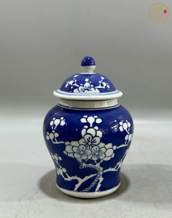 古玩陶瓷青花冰梅圖蓋罐真品鑒賞圖