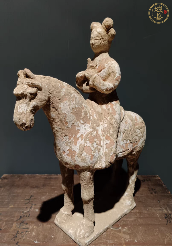 古玩陶瓷馬上人物陶俑真品鑒賞圖