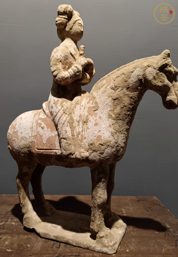 古玩陶瓷馬上人物陶俑真品鑒賞圖