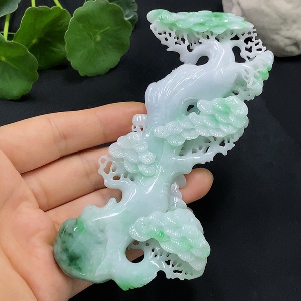 古玩玉器天然翡翠萬年松擺件(帶翡翠鑒定證書)拍賣，當前價格3800元