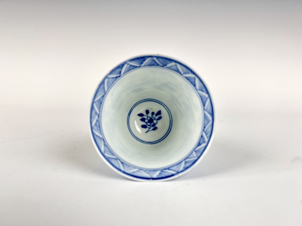 古玩陶瓷清光緒·青花仕女花卉開窗鈴鐺杯拍賣，當(dāng)前價(jià)格199元