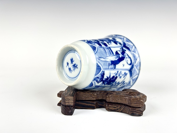 古玩陶瓷清光緒·青花仕女花卉開窗鈴鐺杯拍賣，當(dāng)前價(jià)格199元