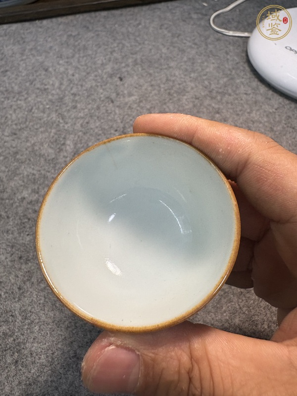 古玩陶瓷清中期青花杯真品鑒賞圖