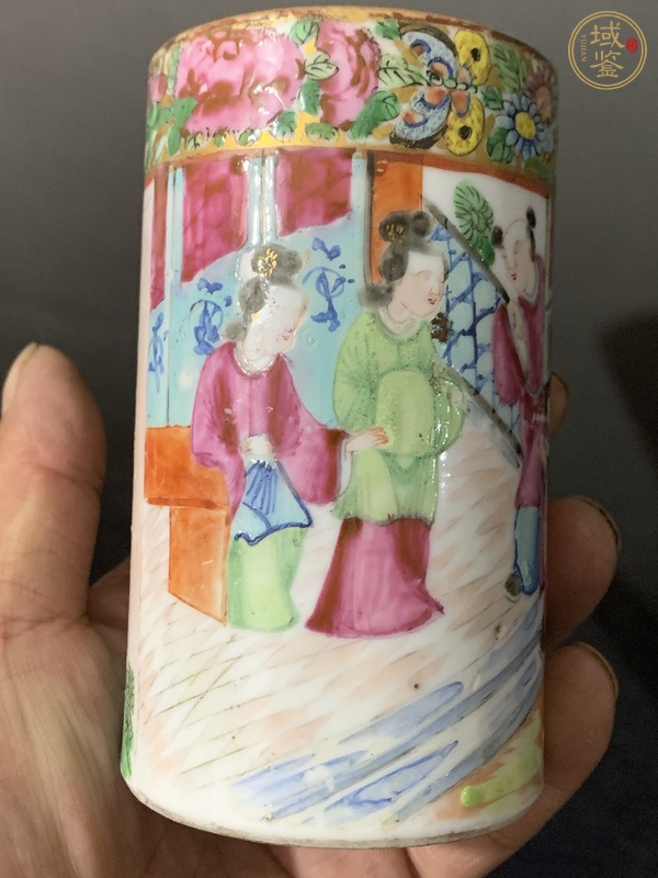 古玩陶瓷廣彩人物故事紋筆筒真品鑒賞圖