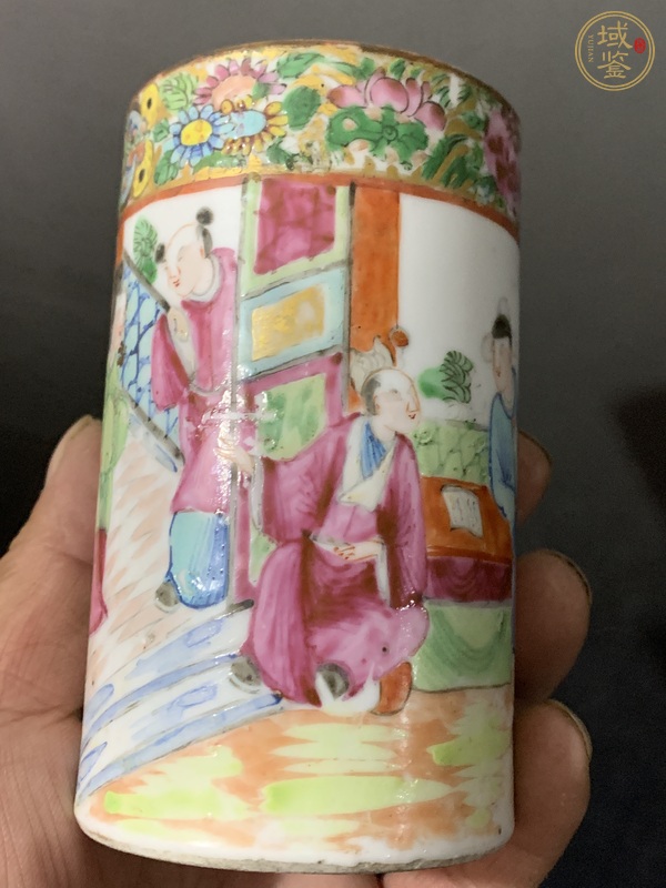 古玩陶瓷廣彩人物故事紋筆筒真品鑒賞圖