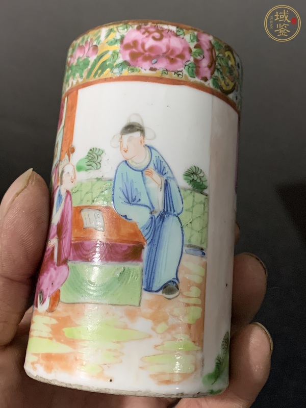 古玩陶瓷廣彩人物故事紋筆筒真品鑒賞圖