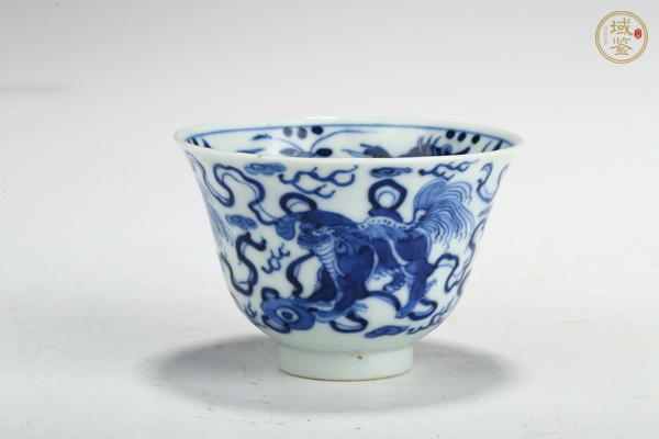 古玩清晚·青花獅子繡球紋杯真品鑒賞圖