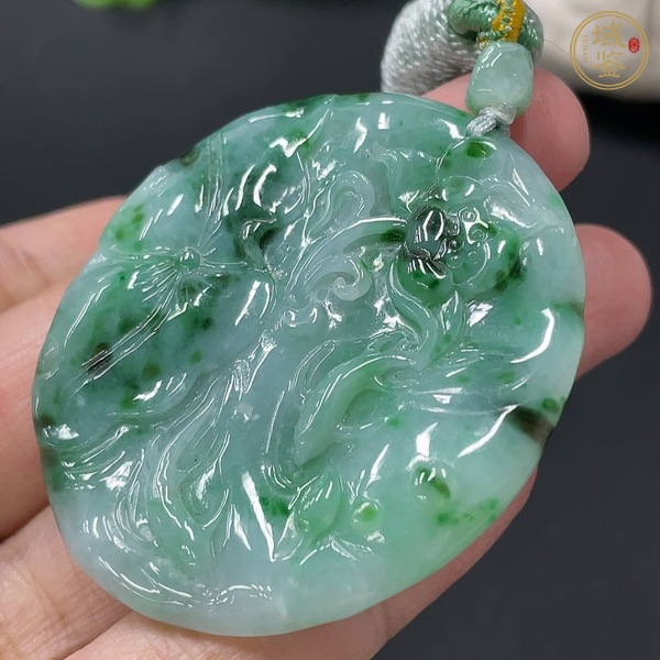 古玩天然翡翠掛件真品鑒賞圖