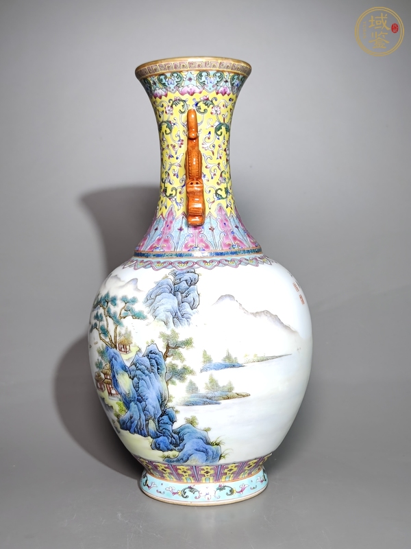 古玩陶瓷粉彩山水人物撇口瓶真品鑒賞圖