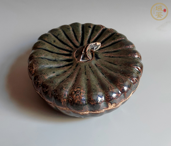古玩陶瓷黑釉南瓜蓋盒真品鑒賞圖