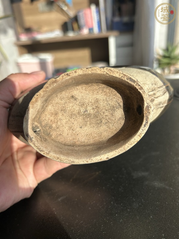 古玩陶瓷耀州黑釉樹葉紋穿戴扁壺真品鑒賞圖