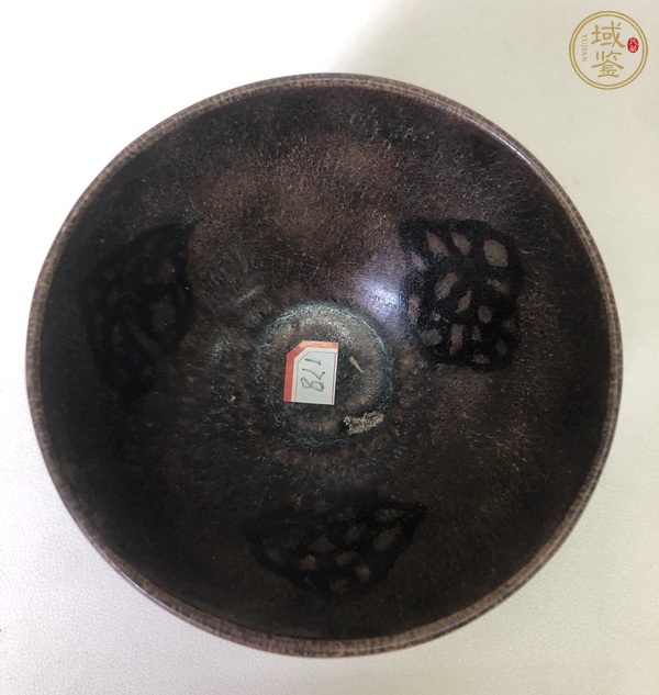 古玩陶瓷吉州窯貼花茶盞真品鑒賞圖