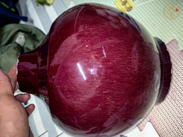 古玩陶瓷紅釉窯變瓶真品鑒賞圖
