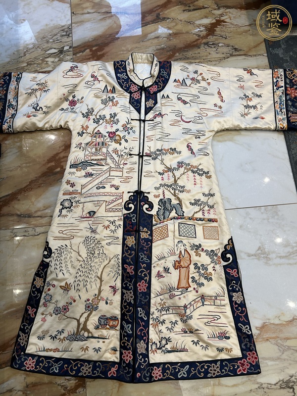 古玩雜項女服真品鑒賞圖
