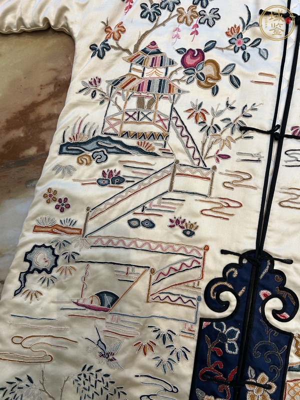 古玩雜項女服真品鑒賞圖