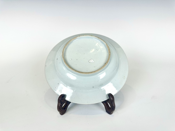 古玩陶瓷清乾隆·粉彩花卉折沿盤拍賣,當前價格198元
