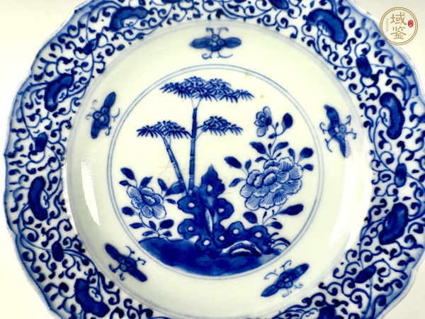 古玩清乾隆·青花洞石花蝶竹紋花口盤真品鑒賞圖