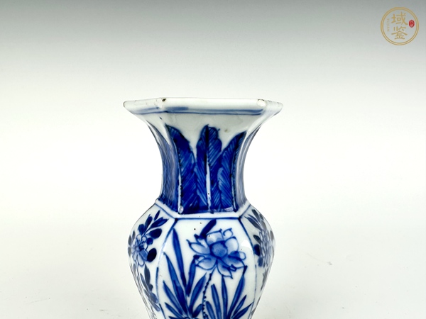古玩陶瓷清康熙·青花花卉芭蕉葉紋六方瓶真品鑒賞圖
