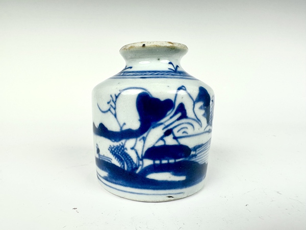 古玩陶瓷清乾隆·青花山水人物水盂拍賣，當(dāng)前價格0元