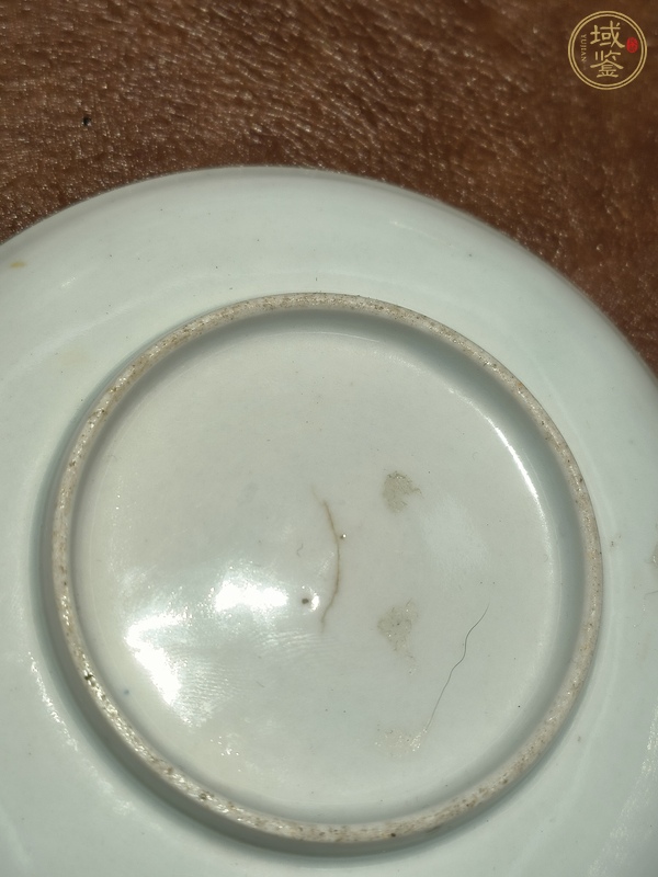 古玩陶瓷青花礬紅杯盤真品鑒賞圖