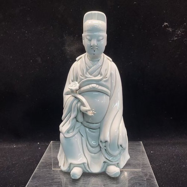 古玩轉(zhuǎn)賣(mài)德化窯觀塑像拍賣(mài)，當(dāng)前價(jià)格0元
