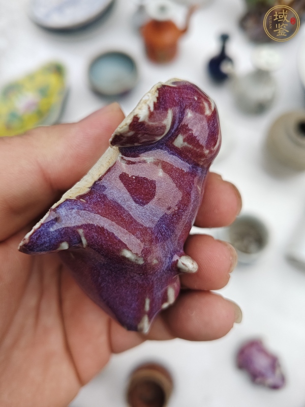 古玩陶瓷窯變紅釉青蛙真品鑒賞圖