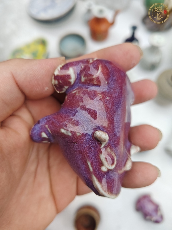 古玩陶瓷窯變紅釉青蛙真品鑒賞圖