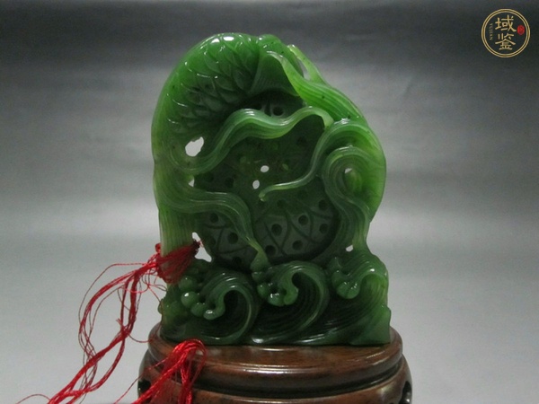 古玩玉器和田碧玉年年有余擺件真品鑒賞圖