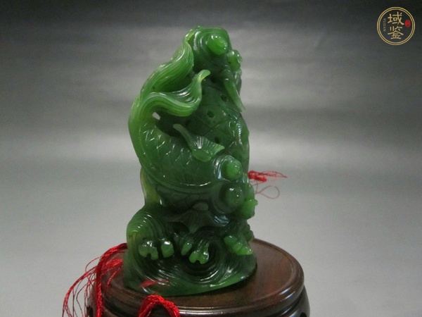 古玩玉器和田碧玉年年有余擺件真品鑒賞圖