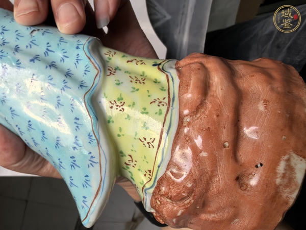 古玩陶瓷粉彩觀音菩薩造像真品鑒賞圖