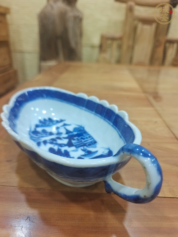古玩陶瓷清乾隆 青花山水紋沙拉杯真品鑒賞圖