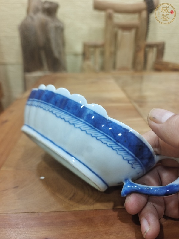 古玩陶瓷清乾隆 青花山水紋沙拉杯真品鑒賞圖