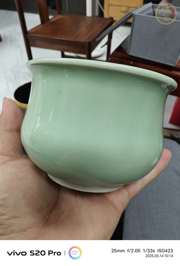 古玩陶瓷青釉香爐真品鑒賞圖