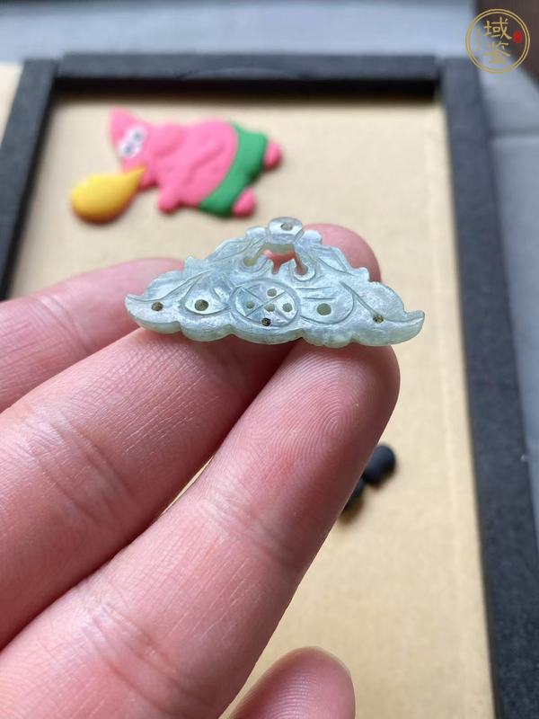 古玩玉器翡翠雕“雙龍墜飾”真品鑒賞圖