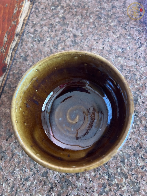 古玩陶瓷褐釉杯真品鑒賞圖