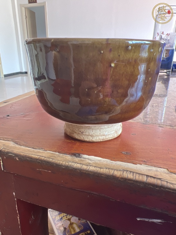 古玩陶瓷褐釉杯真品鑒賞圖