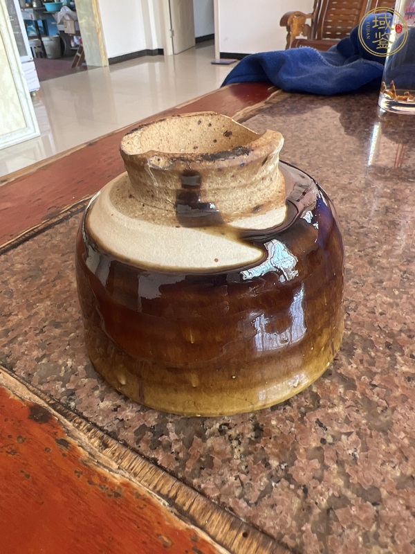 古玩陶瓷褐釉杯真品鑒賞圖